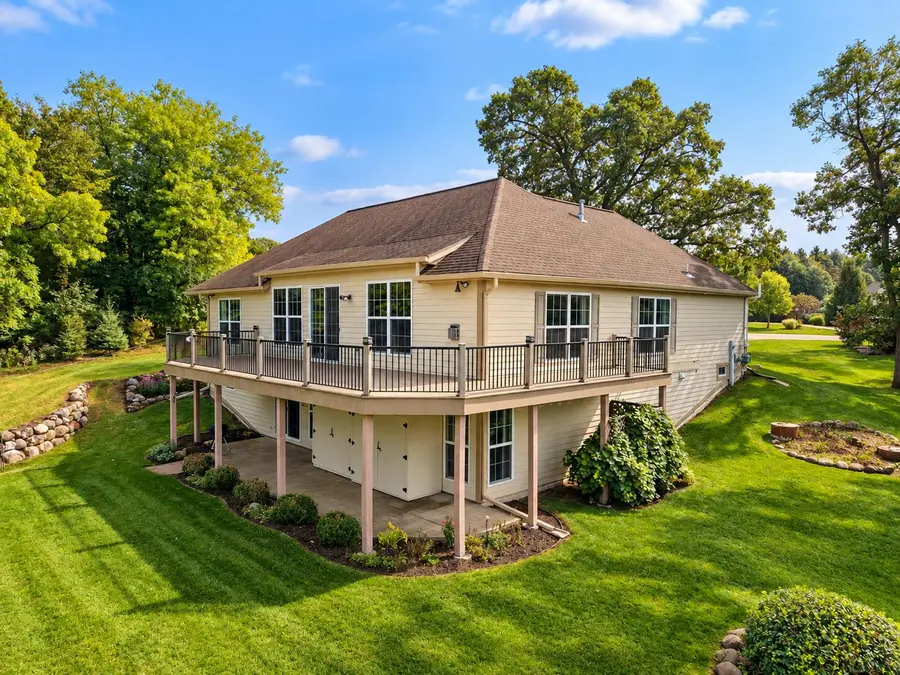 211 Kummrow Ct, Wales, WI 53183 - #3