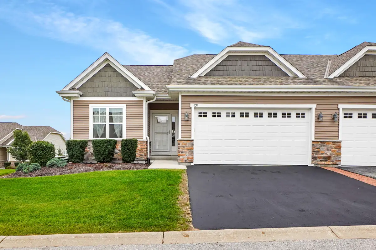 731 Keystone Dr, Waukesha, WI 53189 - #1