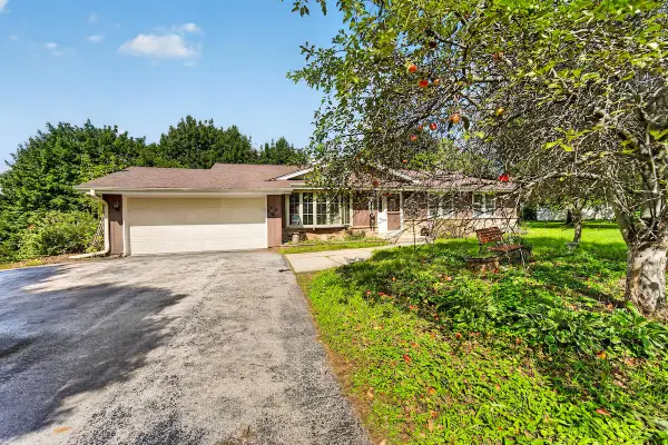 474 E Welsh Rd, Wales, WI 53183