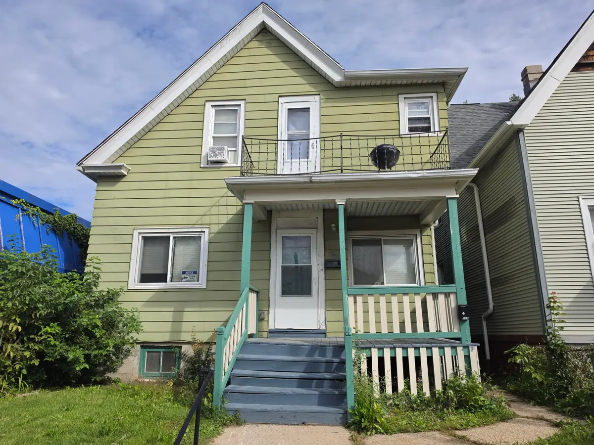 2856 N Holton St, Milwaukee, WI 53212 - #1