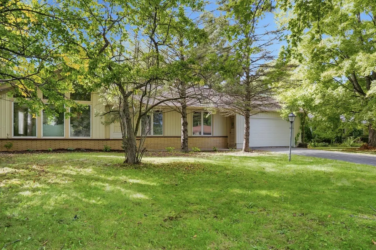 9015 N Iroquois Rd, Bayside, WI 53217 - #1