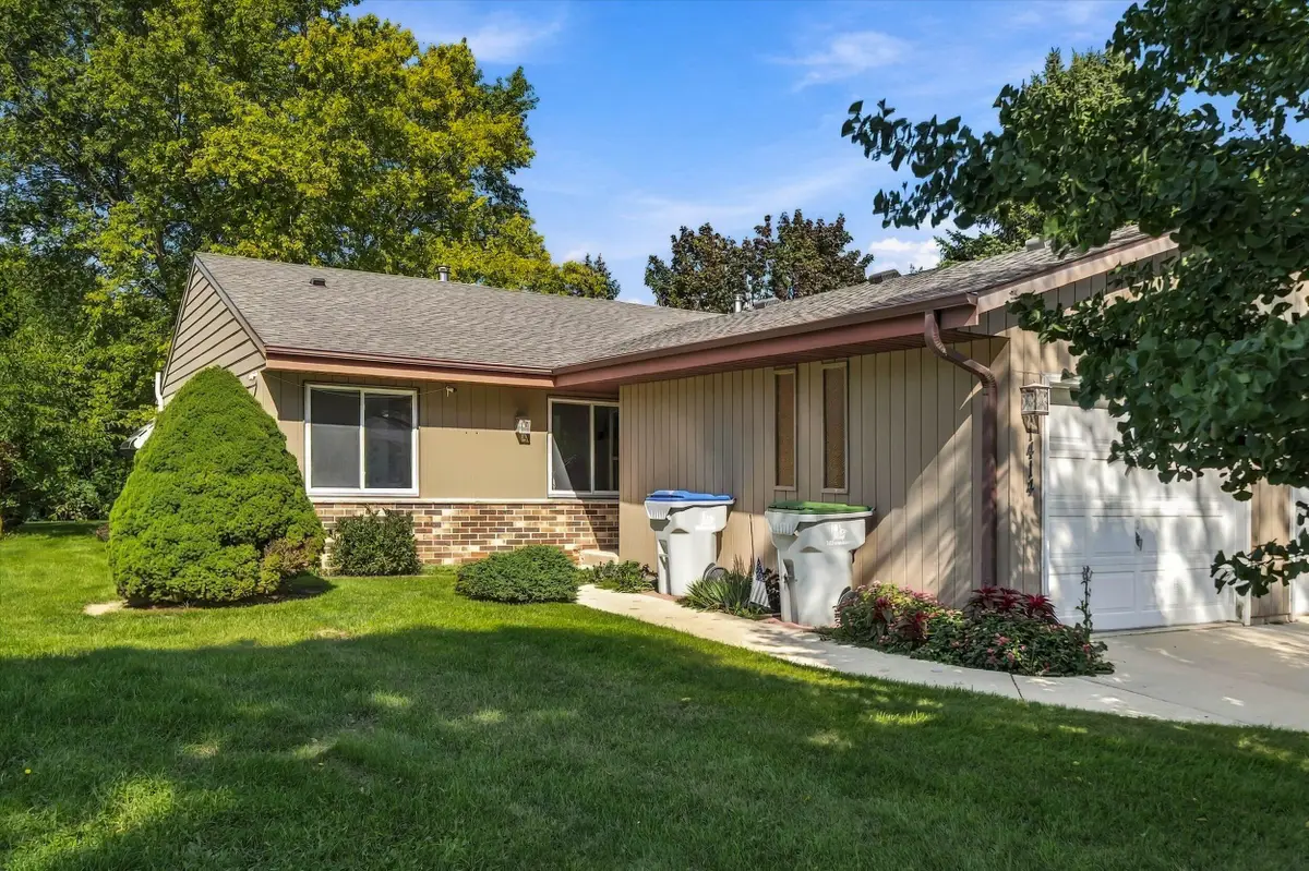 1414 W Plainfield Ave, Milwaukee, WI 53221 - #1
