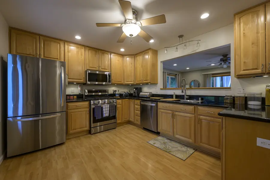 W262S3250 Ridge Rd, Waukesha, WI 53189 - #2