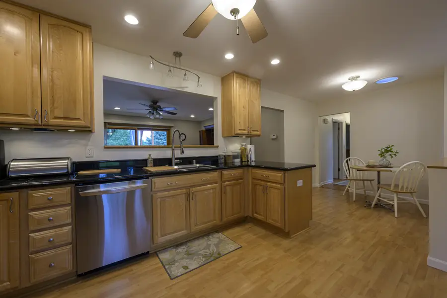 W262S3250 Ridge Rd, Waukesha, WI 53189 - #3