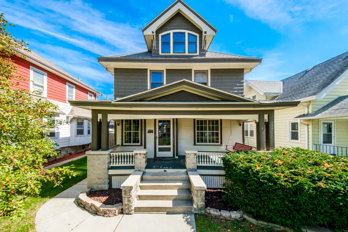 1574 S 79th St, West Allis, WI 53214 - #1