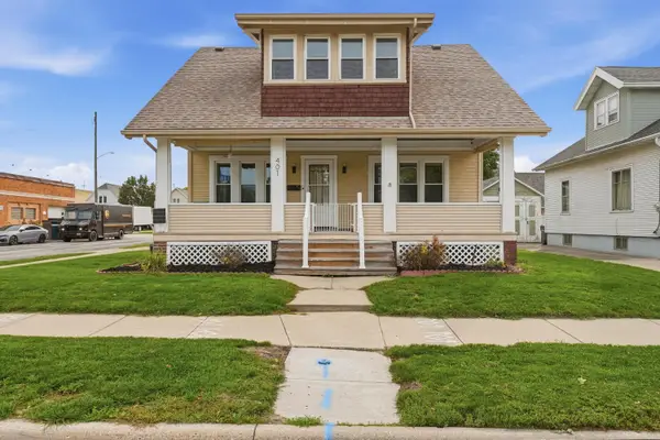 401 S 3rd St, Watertown, WI 53094