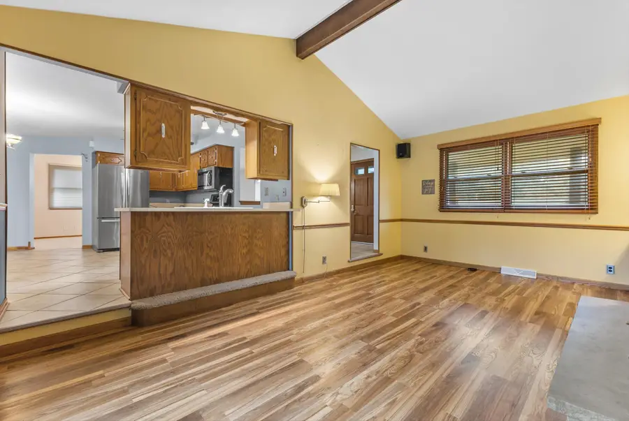 S77W22250 Eleanor St, Vernon, WI 53150 - #3