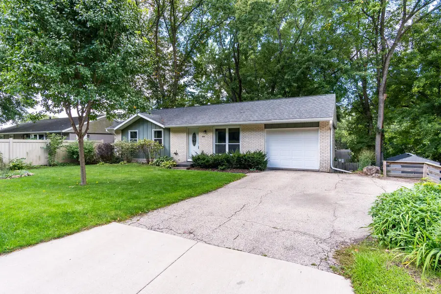 3500 Cliffside Dr, La Crosse, WI 54601 - #2