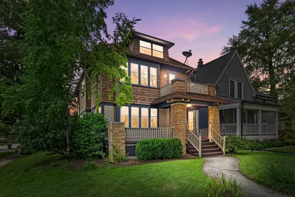 2000 E Kensington Blvd, Shorewood, WI 53211