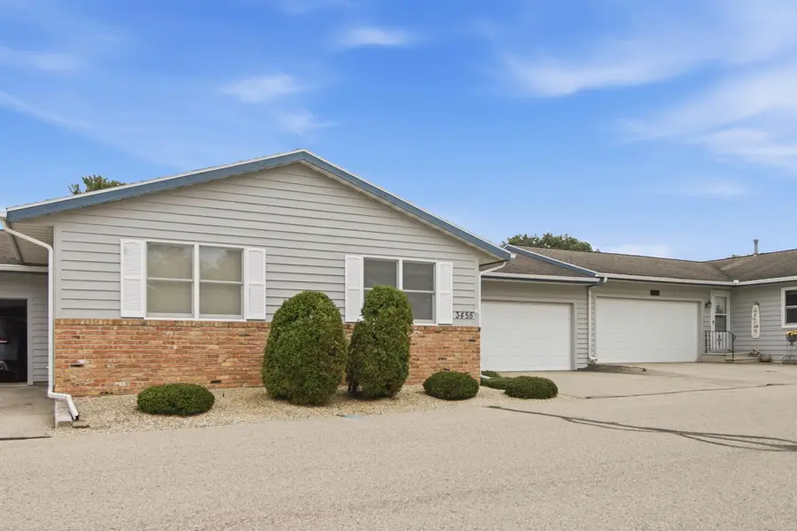 3455 Woodbridge Ct, La Crosse, WI 54601 - #2