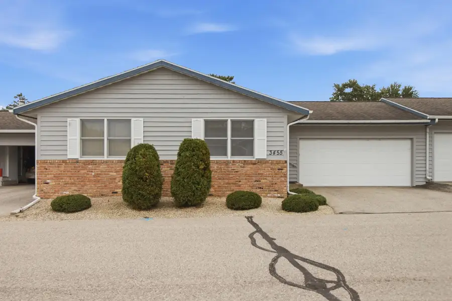 3455 Woodbridge Ct, La Crosse, WI 54601 - #3