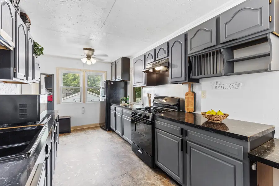 4858 N 71st St St, Milwaukee, WI 53218 - #3