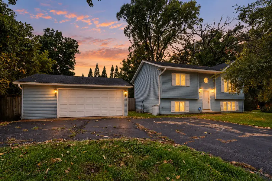 28619 106th St, Trevor, WI 53179 - #2
