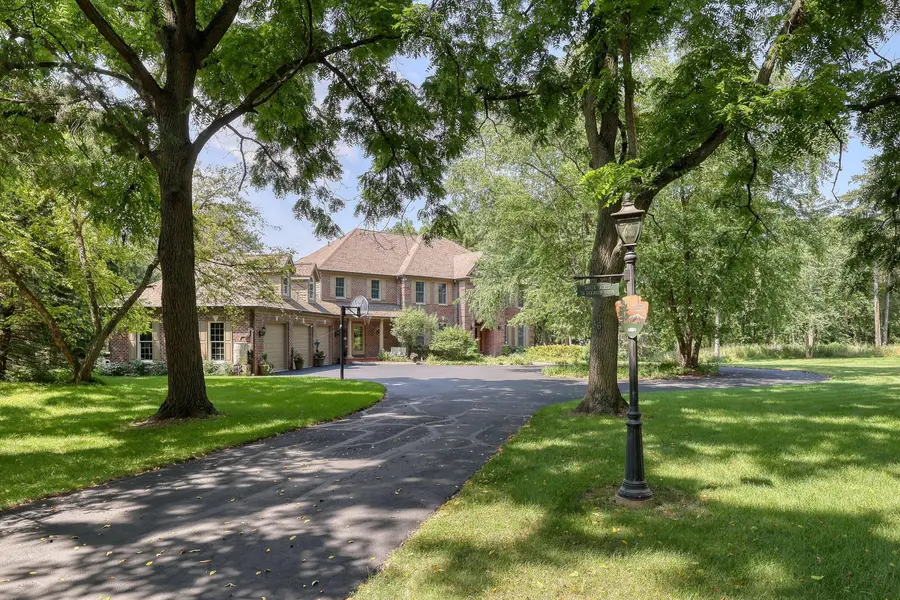 W36 Oakwood Dr, Delafield, WI 53018 - #2