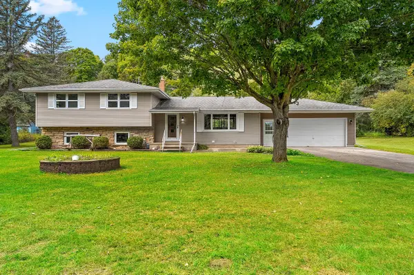 5224 Woodland Dr, Two Rivers, WI 54241