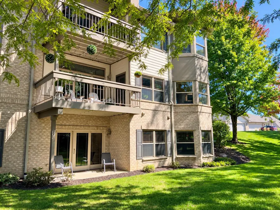 7561 W Tuckaway Pines Cir, Franklin, WI 53132 - #2
