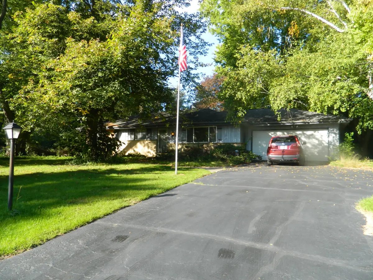 415 Catskill Rd, Brookfield, WI 53186 - #1