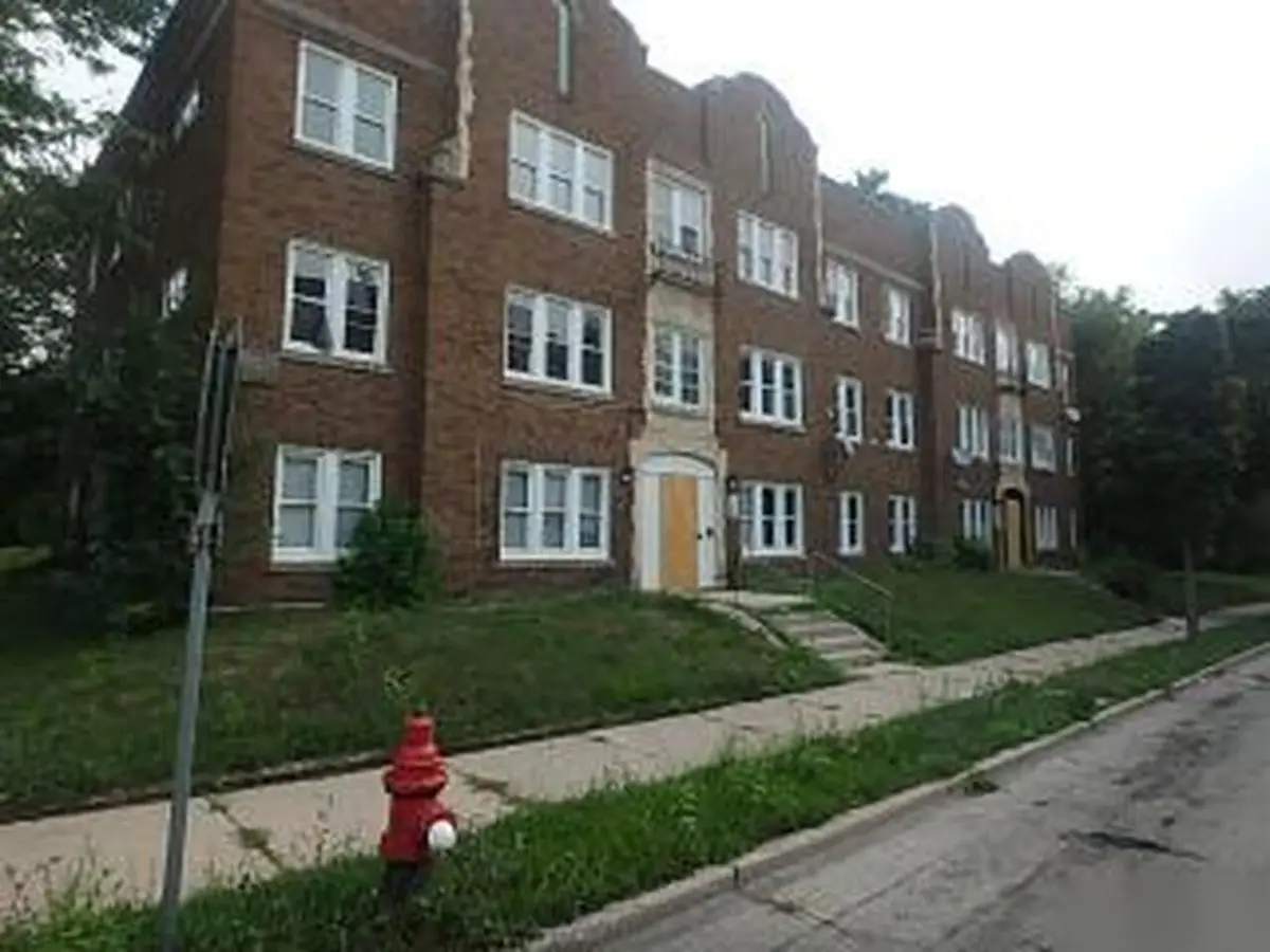 928 W Meinecke Ave, Milwaukee, WI 53206 - #1