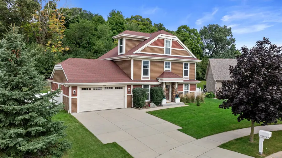 914 Durango Dr, Hartford, WI 53027 - #2