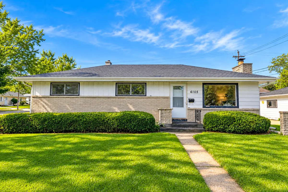 6105 S Swift Ave, Cudahy, WI 53110 - #1