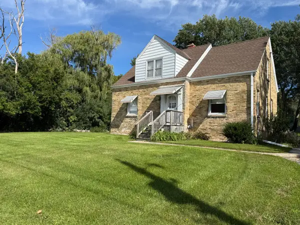2786 S Moorland Rd, New Berlin, WI 53151