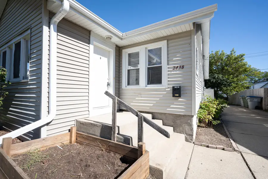 2438 N 58th St, Milwaukee, WI 53210 - #3
