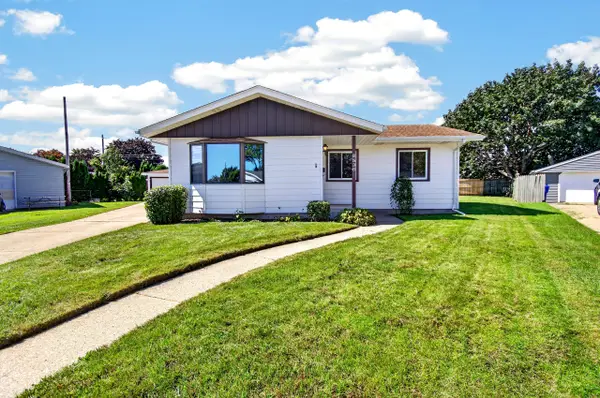 8536 18th Ave, Kenosha, WI 53143