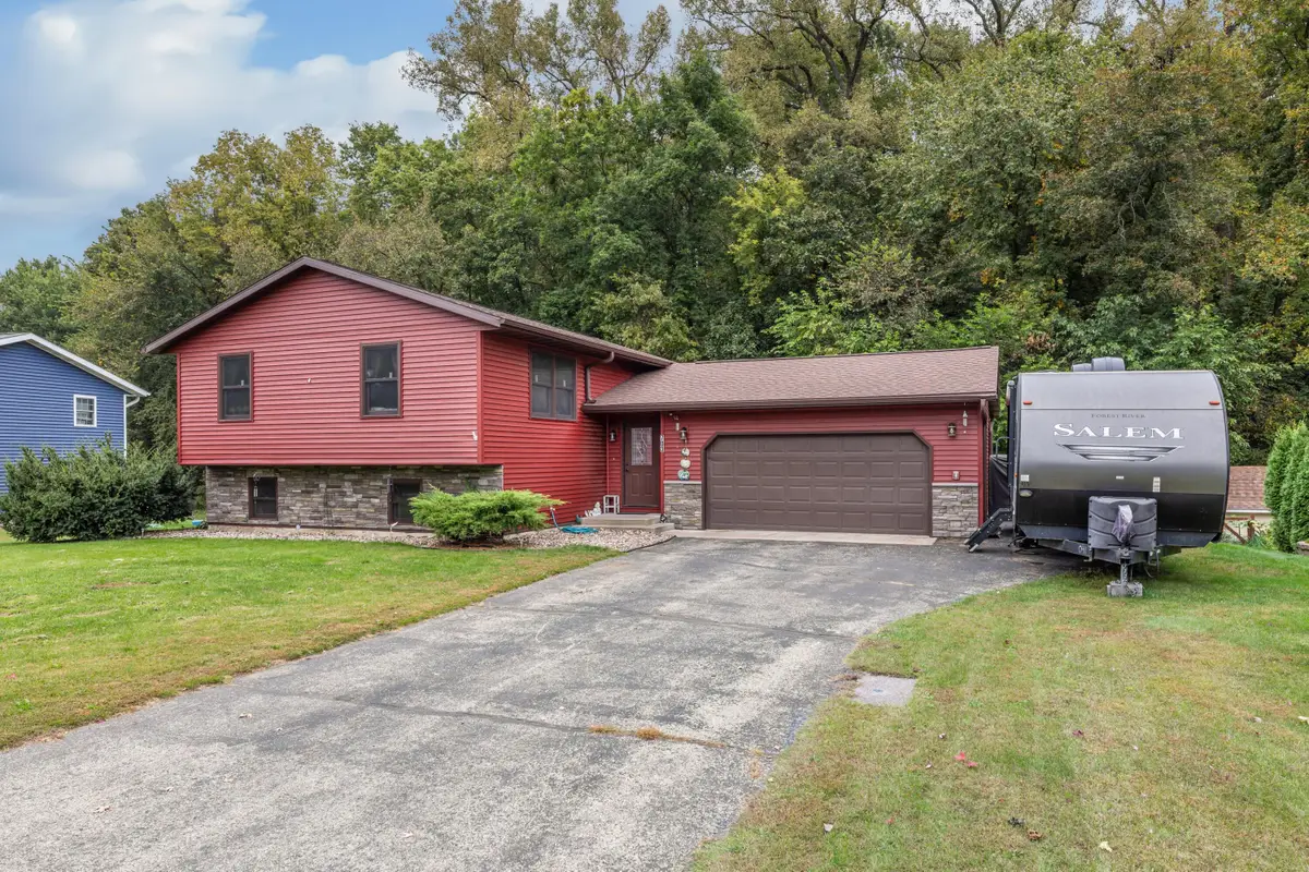703 Evergreen Dr, Holmen, WI 54636 - #1