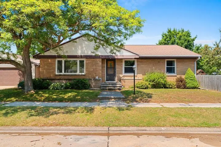 2012 34th St, Two Rivers, WI 54241 - #1