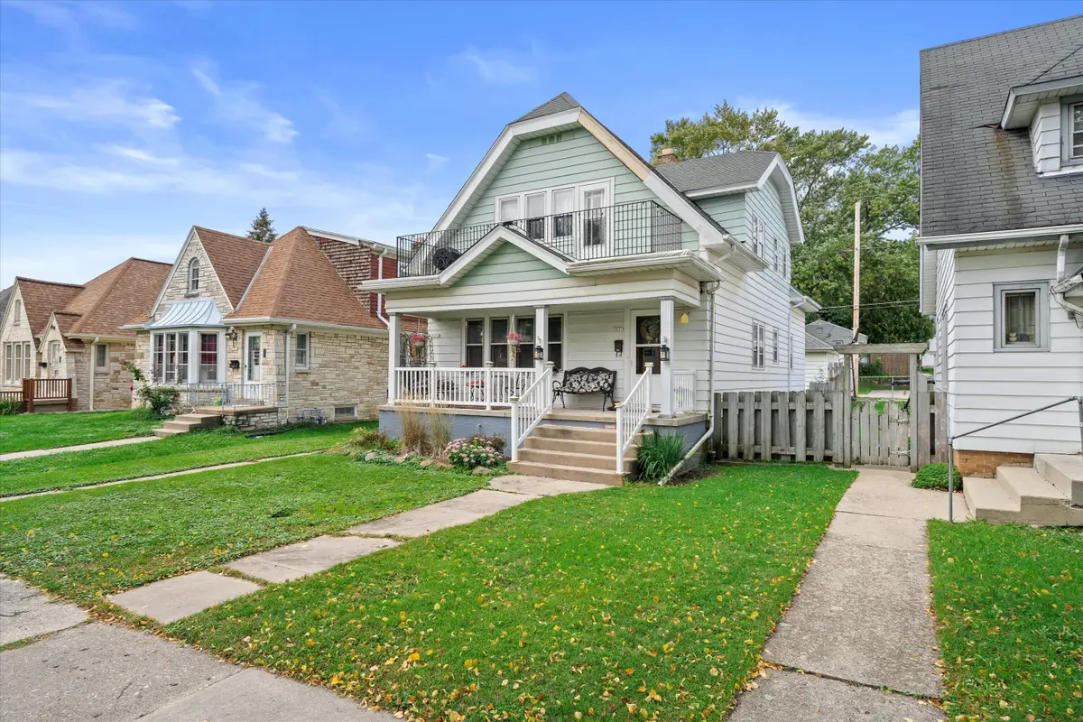 3021 S 48th St, Milwaukee, WI 53219 - #1
