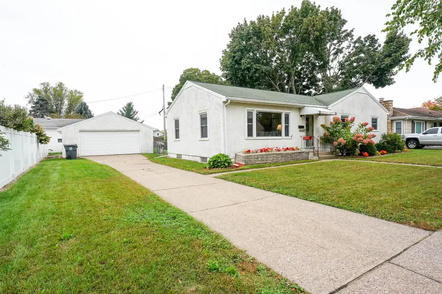 2176 Weston St, La Crosse, WI 54601 - #2