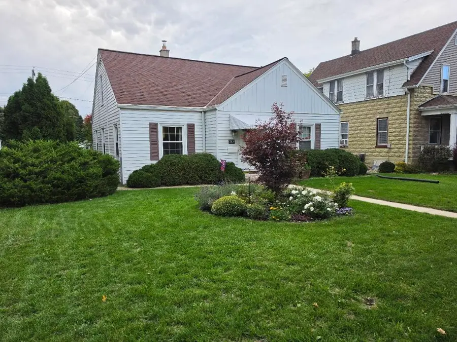 3809 S Clement Ave, Milwaukee, WI 53207 - #2