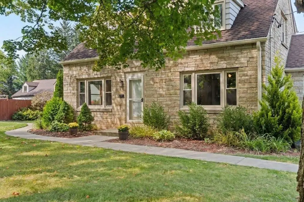12312 W Mcshane Rd, Franklin, WI 53132 - #1