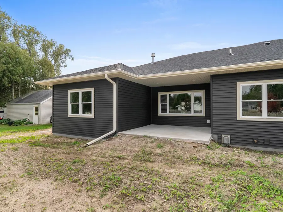 1915 Paul Rd, Manitowoc, WI 54220 - #3