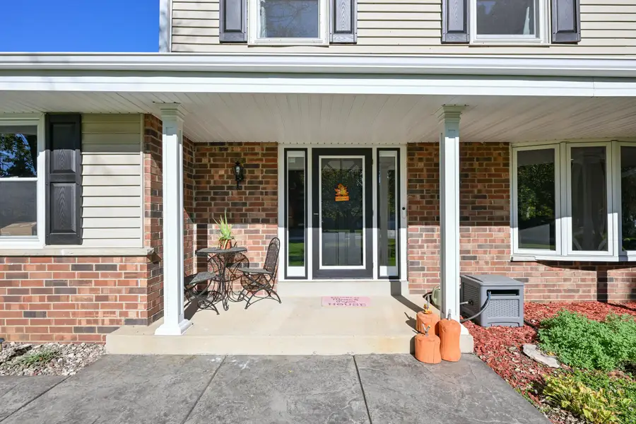 S70W22370 Sonoma Way, Vernon, WI 53103 - #2