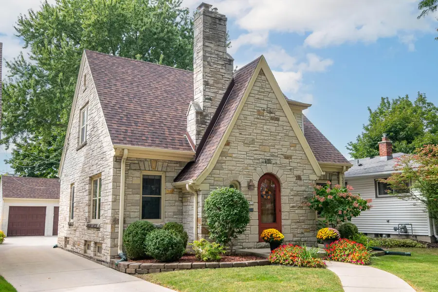 2473 N 84th St, Wauwatosa, WI 53226 - #2