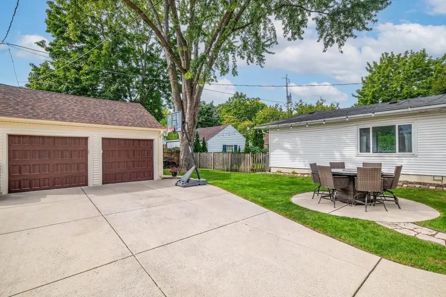2473 N 84th St, Wauwatosa, WI 53226 - #3