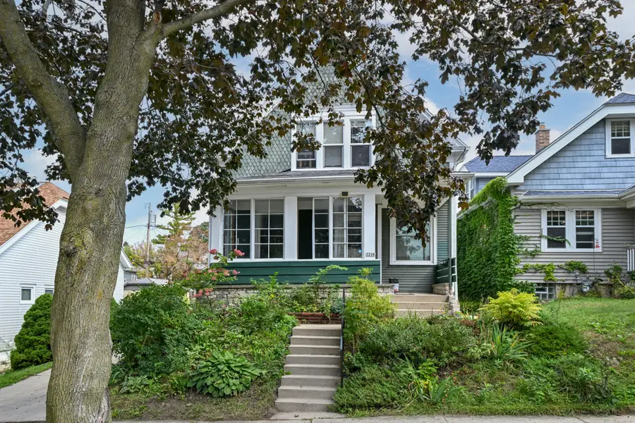 3248 S Delaware Ave, Milwaukee, WI 53207 - #2