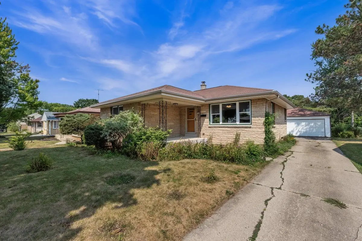4126 N 80th St, Milwaukee, WI 53222 - #1