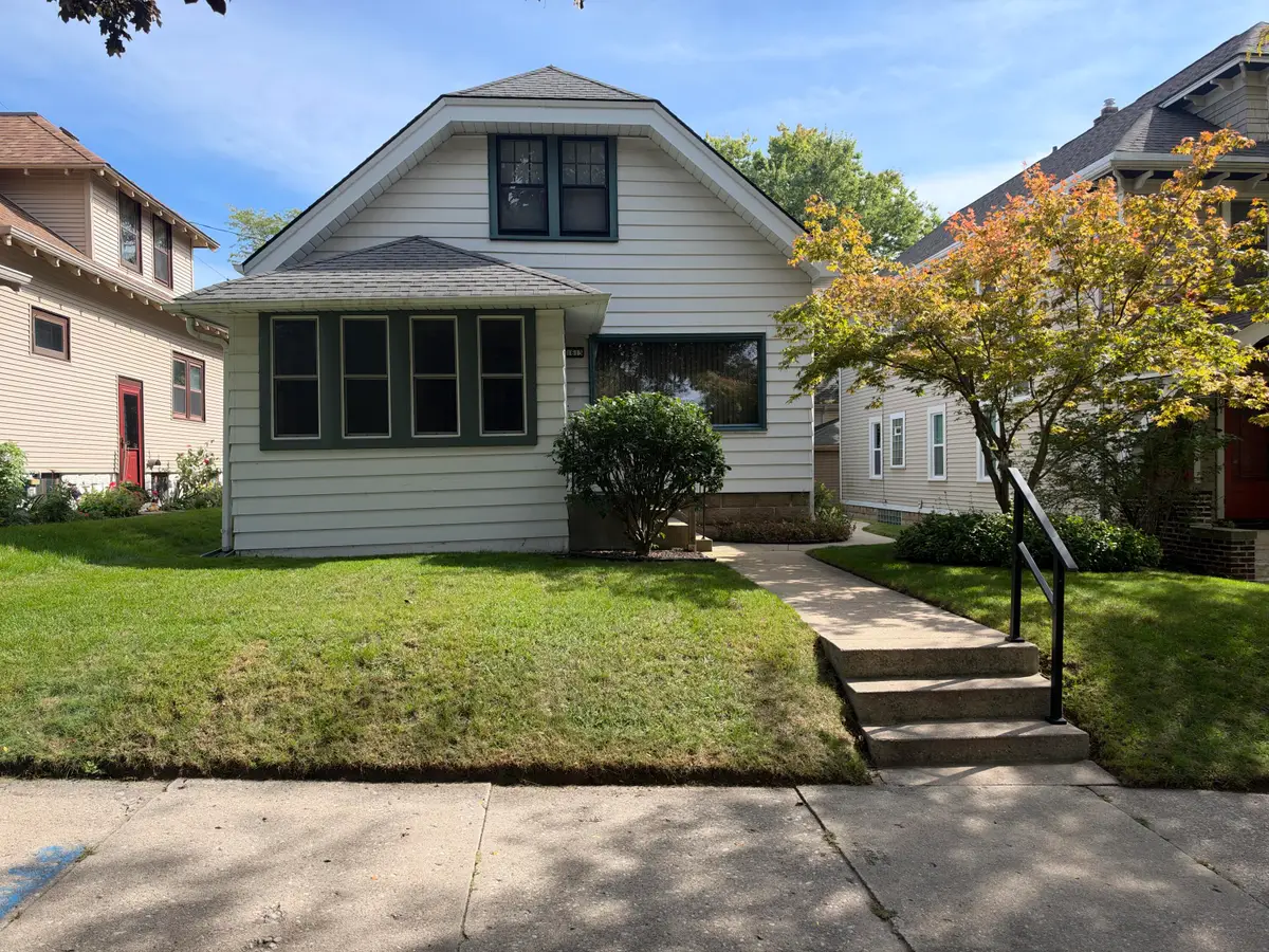 1613 E Pryor Ave, Milwaukee, WI 53207 - #1