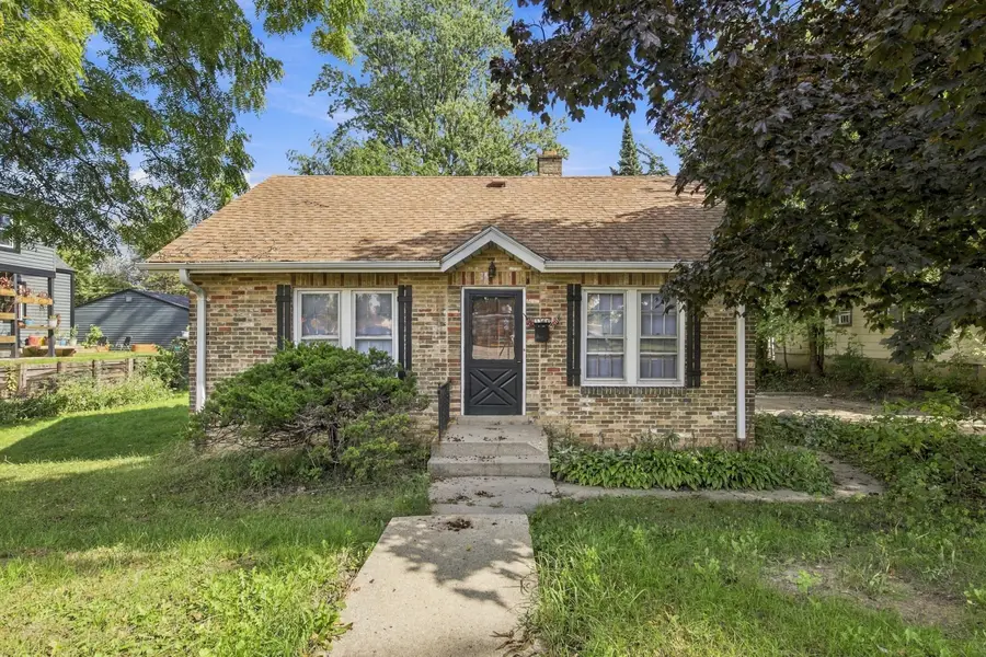 3364 S Chase Ave, Milwaukee, WI 53207 - #3