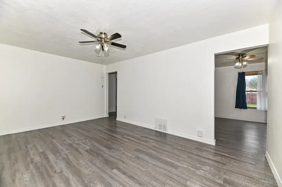 3803 S 20th St, Milwaukee, WI 53221 - #2