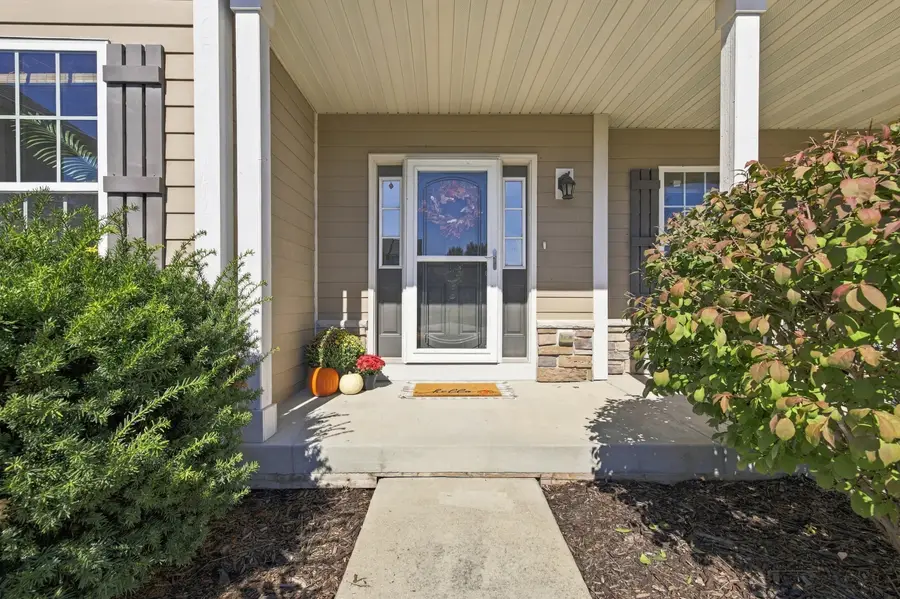 N116W17834 Blackstone Cir, Germantown, WI 53022 - #3