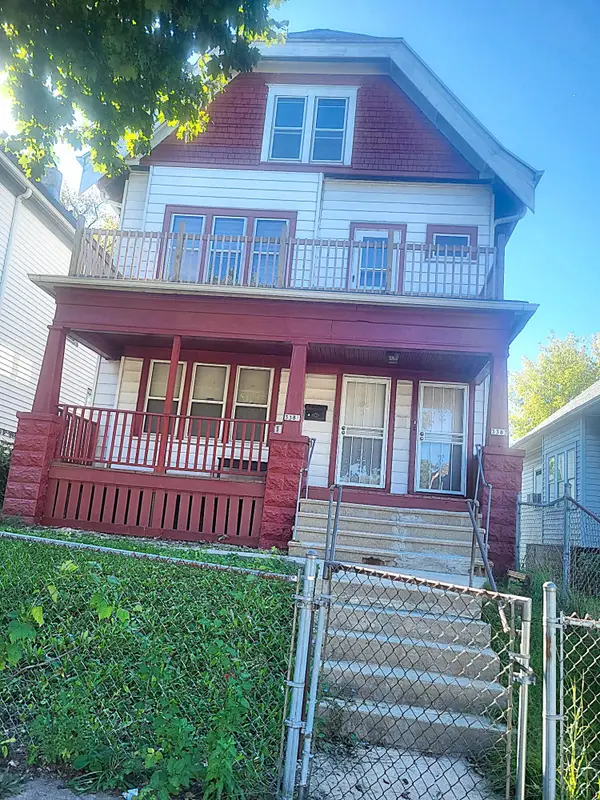 3381 N 21st St, Milwaukee, WI 53206
