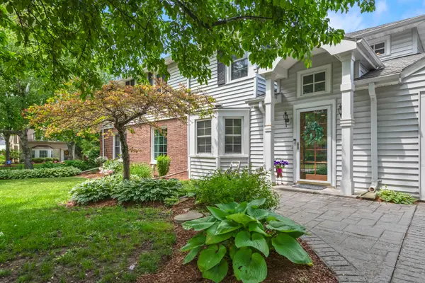 4800 N Woodburn St, Whitefish Bay, WI 53217
