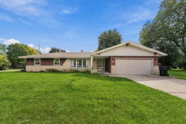 5503 W Silverleaf Ln, Brown Deer, WI 53223