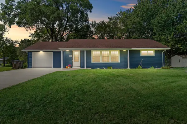 1515 S Sunny Slope Rd, New Berlin, WI 53151