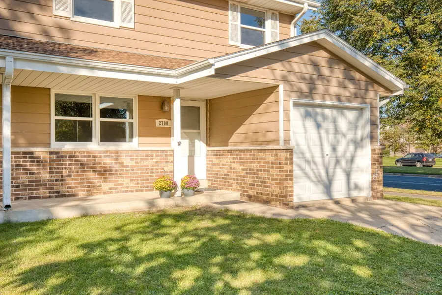 2700 Albany Ct, Waukesha, WI 53188 - #2