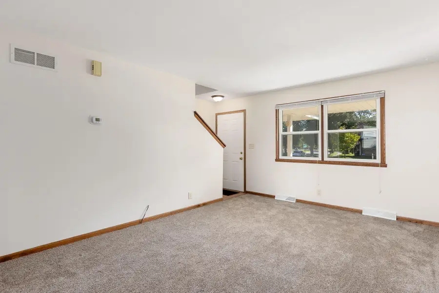 2700 Albany Ct, Waukesha, WI 53188 - #3