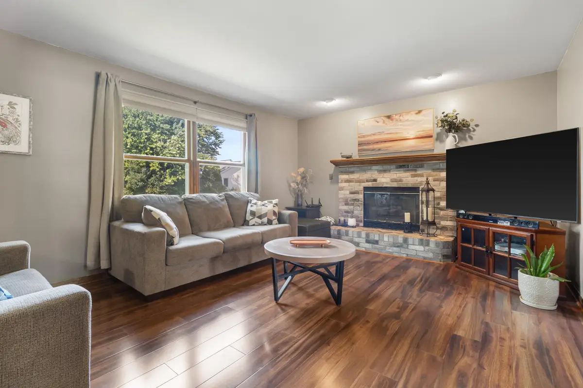629 Two Rivers Dr, Mukwonago, WI 53149 - #1